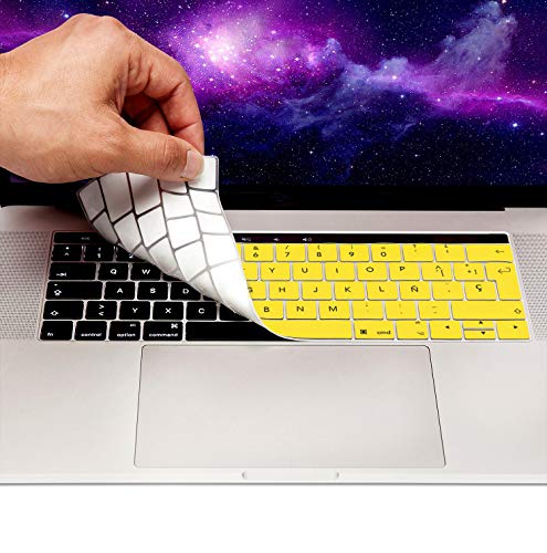 MyGadget Tastaturschutz QWERTY für Apple MacBook Pro 13 & 15 Zoll (ab 2016 bis 2020 - Touchbar) - Folie für Spanische Tastatur - Keyboard Cover - Gelb von MyGadget