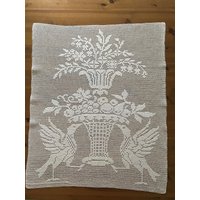 Handgemachte Häkel Filet Weiß Baumwolle Kleine Tischdecke 100 X 50 cm von MyJoyFinds