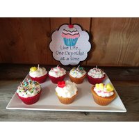 Handgemachte Duftkerzen. 100 % Anpassbar Auf Anfrage Und Besteht Aus Einer Speziellen Mischung Soja-Wachs Paraffin Handgemachte Duftkerzen. 100 % Anpassbar Auf Anfrage Und Besteht Aus Einer Speziellen Mischung Soja-Wachs Paraffin von MyMotherDream