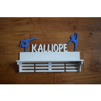 Wand Holz Dekor Personalisiert Trophäe Regal Gymnastik Name Medaillenhalter Display Medaille Organizer Rennen Geschenk Für Sportler von MyNiceWood