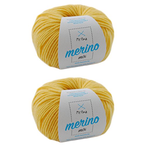Merinowolle - 2 Knäuel Merino Wolle vanille (Fb 7762) - gelbe Merinowolle zum Stricken -Strickgarn Merino + GRATIS MyOma Label - 50g/120m - MyOma Wolle - weiche Wolle - Merino Garn von My Oma