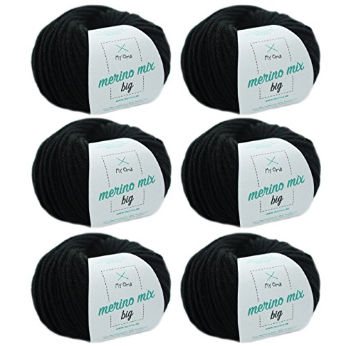 MyOma Wolle zum Stricken - Merinowolle schwarz (Fb 3200) - 6 Knäuel Schwarze Merino Wolle zum Stricken – Dicke Wolle + GRATIS Label – 50g/75m – Nadelstärke 6-7mm – weiche Wolle – Merino Garn von MyOma