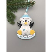 Baby 1.weihnachtsverzierung, Babyjunge Personalisierte Weihnachtsverzierung, Erste Weihnachtsverzierung 2022, Neue Babyverzierung von MyOrnamentStudio