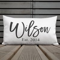 Namenskissen, Familienkissen Personalisiert, Housewarminggeschenk, Personalisierte Geschenke, Benutzerdefinierte Kissenbezug Namenskissen, Familienkissen Personalisiert, Housewarminggeschenk, Personalisierte Geschenke, Benutzerdefinierte Kissenbezug von MyPrettyPrint