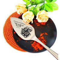 Hochzeit Tortenheber Messer Cutter - Personalisierte Gravierte Tortenmesser, Datum Servieren Brautparty Geschenk von MyRainbowCutlery
