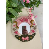 Handgetufteter Spiegel, Handgefertigter Getufteter Moderner Punch Needle Mehrfarbiger Schmelzender Wandkunst von MySoPunchShop