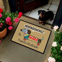 Personalisierte Dackel Fußmatte Hereingedackelt | Hund Mit Namen Geschenk Dackelbesitzer, Mama Einweihungsgeschenk von MySweetheartDesign