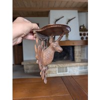 Brienz Schweizer Holz Wandregal Handgeschnitzt Steinbock Kopf Alpine Jagd Rustikal Dekor von MySwissFinds