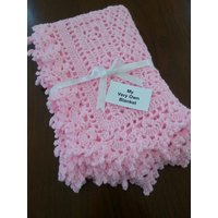 Blossom Pink Lace Hand Gehäkelte Baby-Mädchen-Decke von MyVeryOwnBlanket