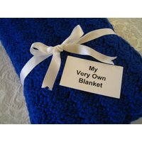 Handgehäkelte Babydecke in Königsblau von MyVeryOwnBlanket