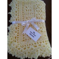Weiche Gelb Lacey Hand Gehäkelte Baby-Decke Weiche Gelb Lacey Hand Gehäkelte Baby-Decke von MyVeryOwnBlanket