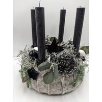 Adventsgesteck Modern Kugel Stern Stacheldraht Schwarz Adventsgesteck Modern Kugel Stern Stacheldraht Schwarz von MyfleurDE