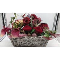 Blumenarrangement Herbstgesteck Tischgesteck Pilze Teelicht Artischocke Calla Dahlien Bordeaux Blumenarrangement Herbstgesteck Tischgesteck Pilze Teelicht Artischocke Calla Dahlien Bordeaux von MyfleurDE