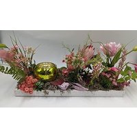 Frühlingsgesteck Tischgesteck Teelicht Feder Tulpe Tränendes Herz Gräser Rosa Grün von MyfleurDE