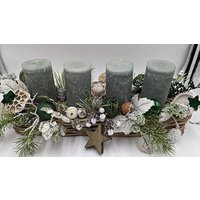 Weihnachtsgesteck Adventsgesteck Tischgesteck Kugel Stern Zapfen Kerze Efeu Beeren Tanne Grün Mint Creme Weihnachtsgesteck Adventsgesteck Tischgesteck Kugel Stern Zapfen Kerze Efeu Beeren Tanne Grün Mint Creme von MyfleurDE