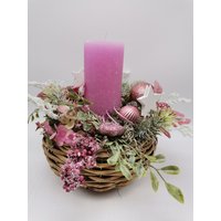 Weihnachtsgesteck Adventsgesteck Weihnachtsdekoration Kerze Kugeln Beeren Rosa von MyfleurDE