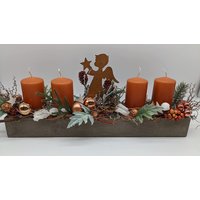 Weihnachtsgesteck Adventsgesteck Wintergesteck Weihnachten Kerzen Engel Kugeln Rost Orange Weihnachtsgesteck Adventsgesteck Wintergesteck Weihnachten Kerzen Engel Kugeln Rost Orange von MyfleurDE