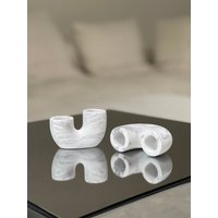 Kerzenhalter Aus Raysin in Weiß Oder Marmoroptik Für Zwei Stabkerzen U-Form von Mykiro