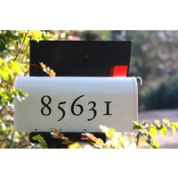 Briefkasten Aufkleber Single Custom Classic Number Address Personalisierte Vinyl Mailbox Schriftzug Und Zahlen Dekor von MyrtleTreeVinyl