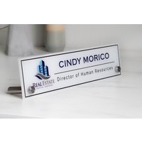 Moderner Personalisierter Schreibtisch Namensschild Aus Acryl 10 Breite X 2, 5 Groß von MyrtleTreeVinyl