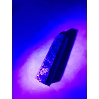 Yooperlite Turm - Steine Leuchtende Uv Kristalle von MysticalHaven