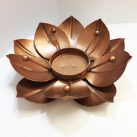 Kupfer Farbe Lotus Kerzenhalter/Blumen Design Metall Teelichthalter Home Decor Geschenk Diwali von MytriDesigns