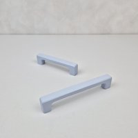 Hellblauer Möbelknauf I Mehrfarbige Möbel Accessoire Für Das Kinderzimmer von NAMIIhardware