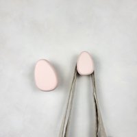 Rosa Wandhaken Drop I Holz Haken 2 Größen Für Kinder, Mädchenzimmer Weitere Farben Erhältlich von NAMIIhardware
