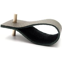 Serviettenringe Grün Aus Leder Mit Messing-, Stahl - Oder Holznadel I Moderne Tischdekoration von NAMUOS