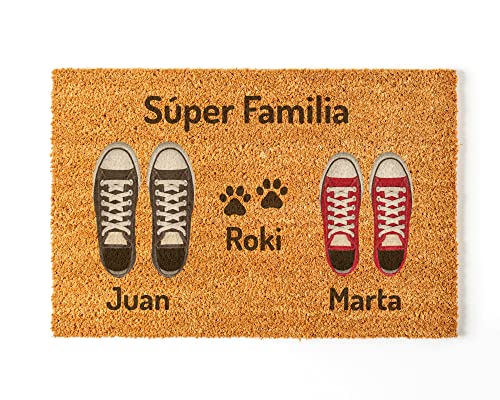 Fußmatte Personalisiert | Gestalte Deine Fußmatte mit deiner Familie und Haustieren | 70 x 40 cm | Lustige und originelle Fußmatten aus 100% Kokosfaser | Paar + Hund - NANNUK von NANNUK Baby creations