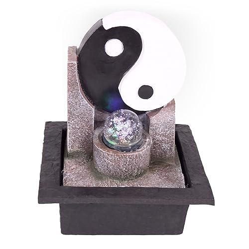 Zimmerbrunnen mit LED-Beleuchtung | Tischbrunnen mit Yin Yang - Motiv | dekorativer Zierbrunnen mit Feng Shui Element und beweglicher Glaskugel | Wasserbrunnen für Zuhause und Büro von NATIV