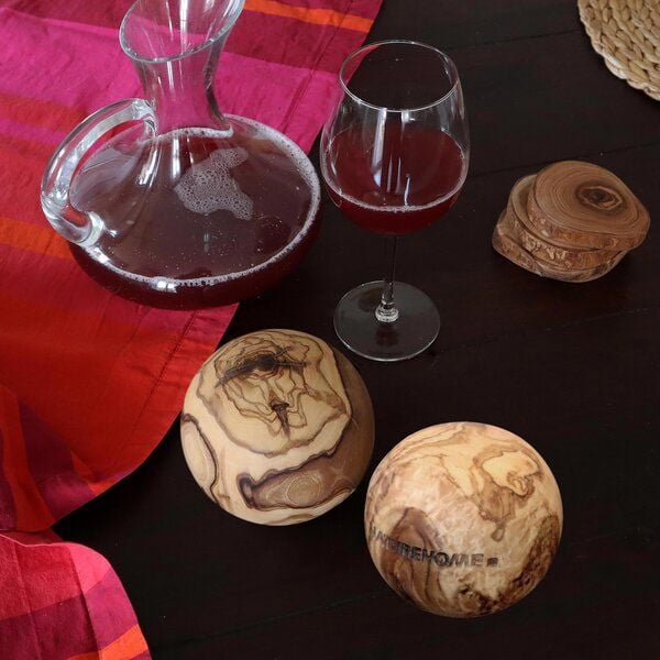 NATUREHOME Deko-Kugeln Handschmeichler 2er Set Olivenholz 5, 7 oder 10 cm von NATUREHOME