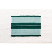 Set Aus Smaragdgrünem Tischset, Baumwollgewebtes Sommer-Tischset, Handgewebtes Geripptes Rechteckiges Hochzeitstisch von NEEPAHUT