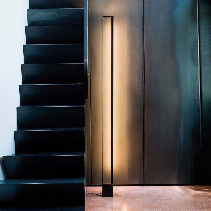 Nemo Tru LED-Stehleuchte 2.700 K, schwarz lackiert von Nemo