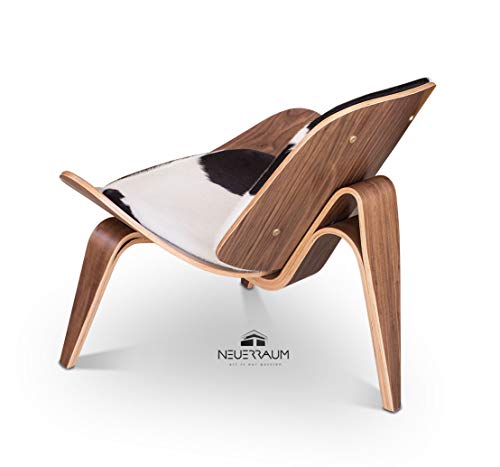 NEUERRAUM Kuhfell Wallnuss Sessel, Kuhfell Stuhl, Kuhfell Lounge Chair, Walnuss Kuhfell Sessel. Bestellbar Kuhfell Braun- o. Schwarz-Weiß von NEUERRAUM