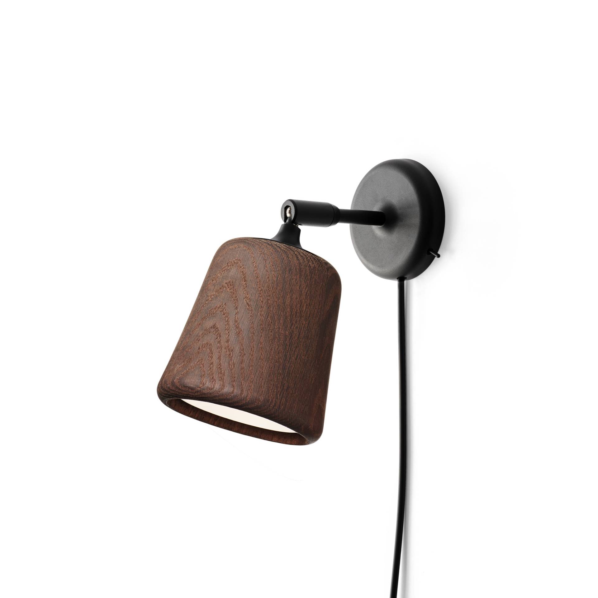 NEW WORKS // MATERIAL WALL LAMP - WANDLAMPE | SMOKED OAK von NEW WORKS