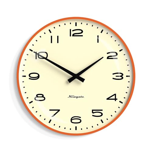 NEWGATE® Radio City wanduhr | Rundes Metall Retro Design | 33cm | Orange | Linse aus gewölbtem Glas | Moderne Retro Zahlen | Für küche, Wohnzimmer oder büro von NEWGATE