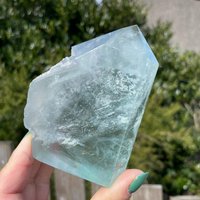 Eis Grün Fluorit Kristall Turm Platte | Grüner Heilstein Wohndeko von NEWMOONCRYSTALLTD