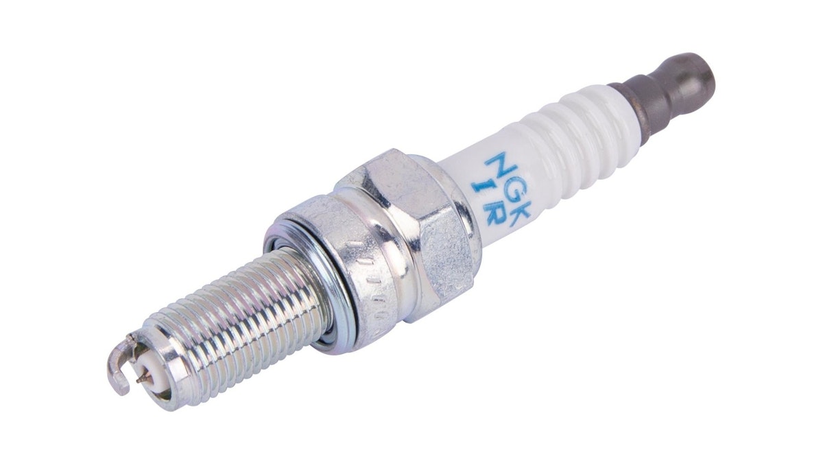 NGK Zündkerze CR9EIB-9, Iridium, Zündkerze Gruppe C, Gewindedurchmesser 10 mm, Schlüsselweite 16 NGK Zündkerze CR9EIB-9, Iridium, Zündkerze Gruppe C, Gewindedurchmesser 10 mm, Schlüsselweite 16 von NGK