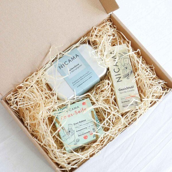 NICAMA Naturkosmetik Weihnachts-Bundle - Geschenkpaket mit Seife, Seifendose und Gesichtsöl - vegan & bio von NICAMA