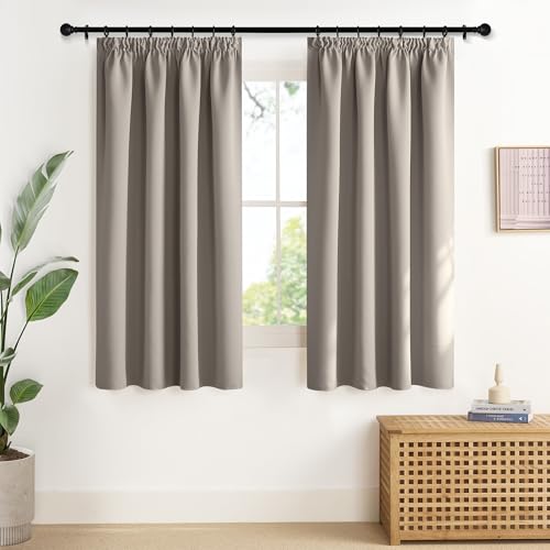 NICETOWN Kurze Blickdicht Gardinen mit Kräuselband 2er Set 137 x 140 cm(HxB) Fenster Vorhänge Schlafzimmer Scheibengardinen Thermovorhang Hitzeschutz, Sandfarben von NICETOWN
