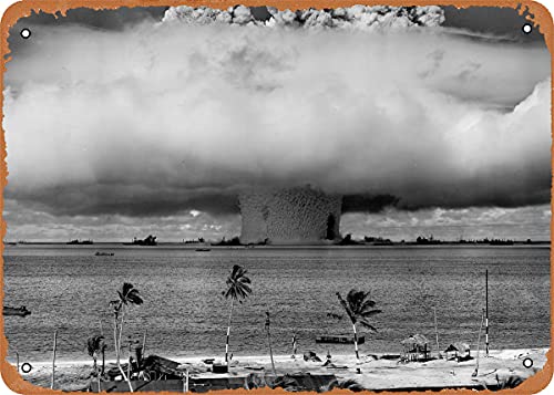 Biki Atoll 1946 Nuclear Beauty Retro Vintage dekoratives Metall-Blechschild 20,3 x 30,5 cm von NIUMOWANG