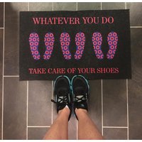 Phish Inspirierte Höhlenmatte - Was Auch Immer Du Tust, Pass Auf Deine Schuhe Auf von NJEastCoasters