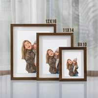 Handgefertigter Zusatzrahmen Für Portraits in Nussbaum von NLdigitalPortraits