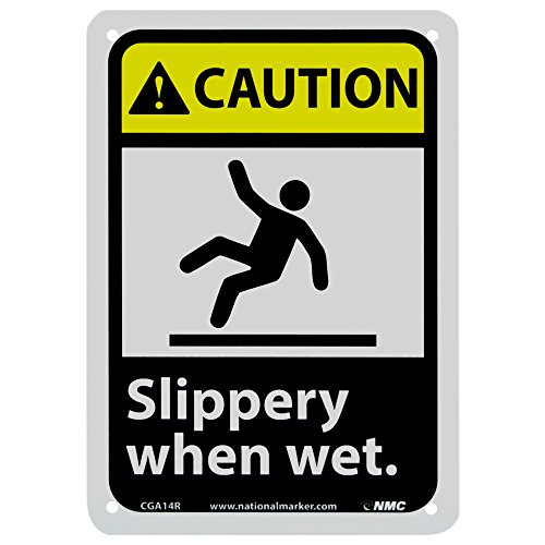 NMC CGA14R Caution – Slippery when wet. – 17,8 x 25,4 cm – Warnschild aus Kunststoff mit Grafik, schwarz/weißer Text auf gelbem/schwarzem Untergrund. von NMC