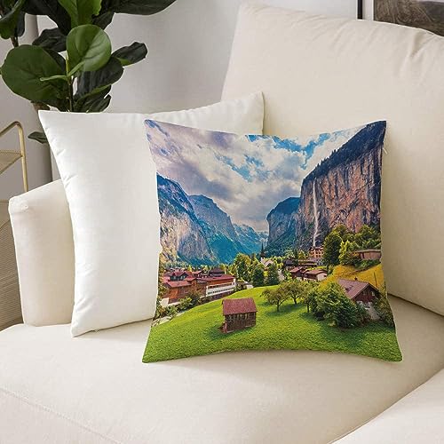 Dekorativen Zierkissenbezüge 50x50 cm,Bergsommer-Wasserfall im Dorf Lauterbrunnen im Freien in den Schweizer Alpe,Kissenbezüge Quadratische Kissenhülle für den Außenbereich Terrasse Garten Bank Dekor von NOLLAM