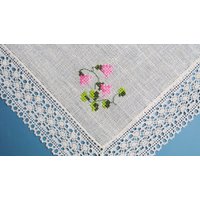 Exceptionelly Bravo Jahrgang 1970Er Jahren Ungenutzten Handgemachte Linea Blume Motiv Kreuzstich Stickerei Bonewhite Leinen Quadrat Tablet / Exceptionelly Bravo Jahrgang 1970Er Jahren Ungenutzten Handgemachte Linea Blume Motiv Kreuzstich Stickerei Bonewhite Leinen Quadrat Tablet / von NORDICARTLINENS