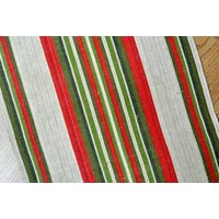 Gut Gearbeiteter Breiter Vintage 1970Er Handarbeit Handgewebt Rot/ Grün/ Beige Leinen Tischtuch Läufer Mit Gestreiftem Muster in Weihnachtsfarben Gut Gearbeiteter Breiter Vintage 1970Er Handarbeit Handgewebt Rot/ Grün/ Beige Leinen Tischtuch Läufer Mit Gestreiftem Muster in Weihnachtsfarben von NORDICARTLINENS