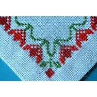 Gut Gemacht Handgemachte Jahrgang 1960 Herrvorragend Kreuzstich Stickerei Tablet/Tischdecke Mit Tulpe Blumenmuster in Weihnachten Rot/Grün Gut Gemacht Handgemachte Jahrgang 1960 Herrvorragend Kreuzstich Stickerei Tablet/Tischdecke Mit Tulpe Blumenmuster in Weihnachten Rot/Grün von NORDICARTLINENS