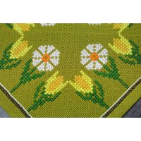 Gut Gemacht Vintage 1970Er Jahre Handgemachte Kreuzstich Stickerei Tablet Tischtuch Mit Weiß/Gelb Frühlingsblumen Motiv Auf Senfgelber Unterseite Gut Gemacht Vintage 1970Er Jahre Handgemachte Kreuzstich Stickerei Tablet Tischtuch Mit Weiß/Gelb Frühlingsblumen Motiv Auf Senfgelber Unterseite von NORDICARTLINENS